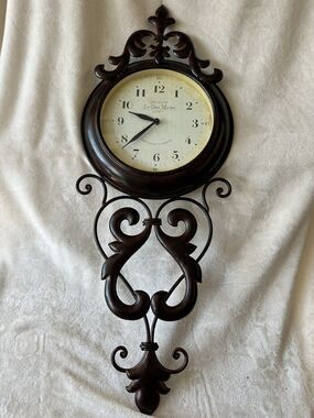 Iron Wall Clock Les Deux Mason Dark Maroon Works Great!